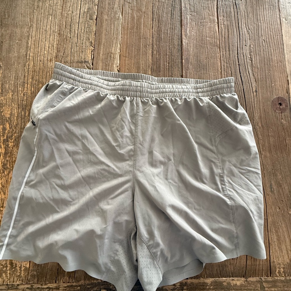 Men's Athletic Shorts in Light Gray